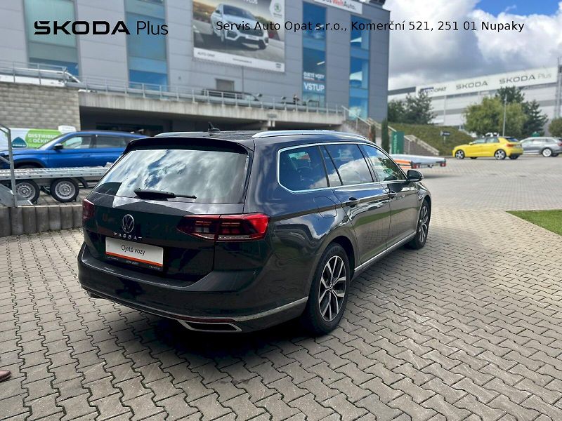 Volkswagen Passat (2023) VARIANT ELEGANCE 2.0TDI 110KW - fotka 2 z 23