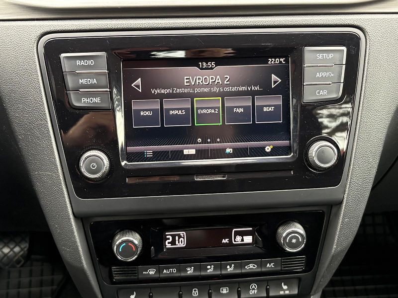 Škoda Rapid 1.0TSI 81kW STYLE, ČR, DPH - fotka 16 z 31