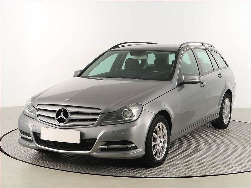 Mercedes-Benz Třídy C (2012) Classic C 220 CDI, Automat - fotka 2 z 18