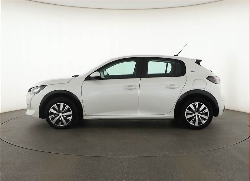 Peugeot 208 (2020) Active 50 kWh, SoH 92% - fotka 3 z 19
