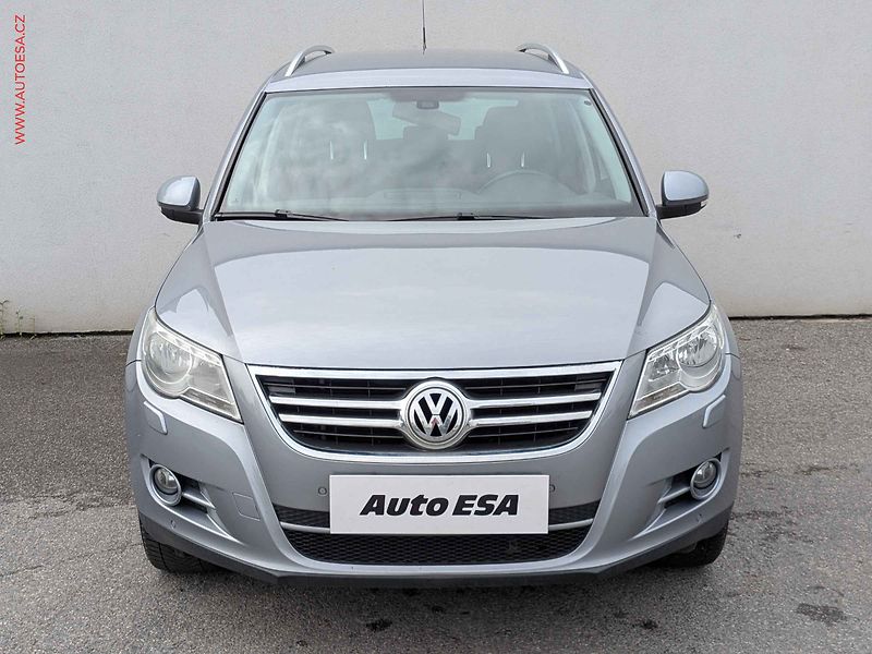 Volkswagen Tiguan (2010) 1.4TSi, AC, výhřev sed. - fotka 2 z 15
