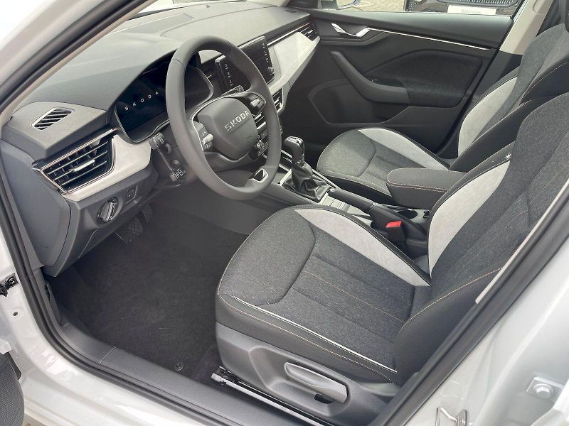 Škoda Kamiq (2026) 1,0 TSI / 85 kW DSG Top Select - fotka 7 z 30