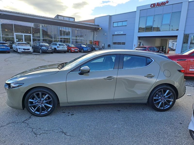 Mazda 3 (2025) 2.5L e-SKYACTIV G 103 kW - fotka 3 z 18