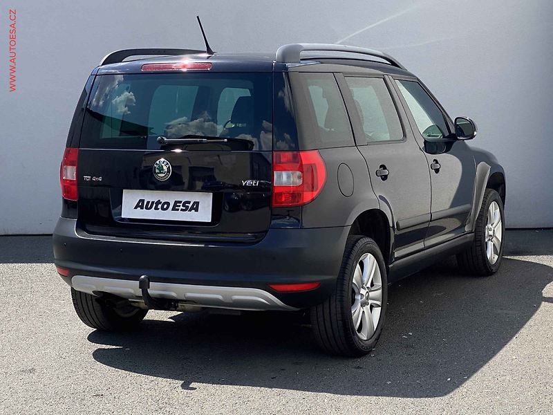 Škoda Yeti (2012) 2.0 TDi, Elegance, DSG, TZ - fotka 4 z 17
