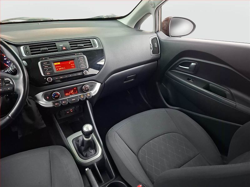 Kia Rio (2016) 1.25 CVVT, Tempomat - fotka 8 z 17