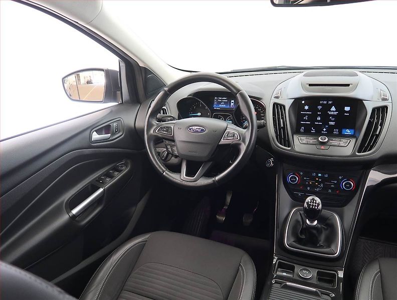Ford Kuga (2017) 2.0 TDCi, 4X4, ČR,1.maj - fotka 7 z 19