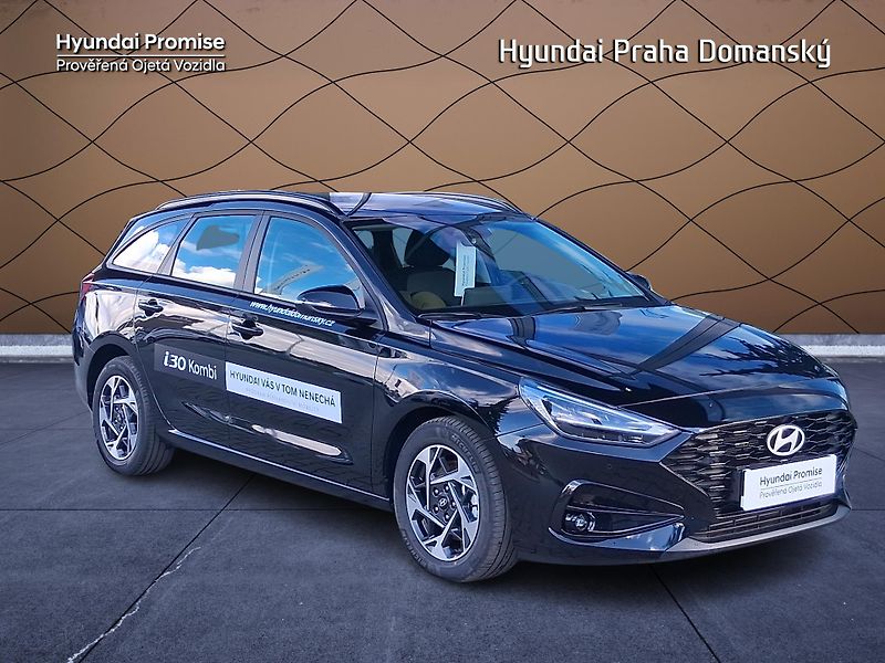 Hyundai i30 kombi 1.5i MT Family - fotka 8 z 8