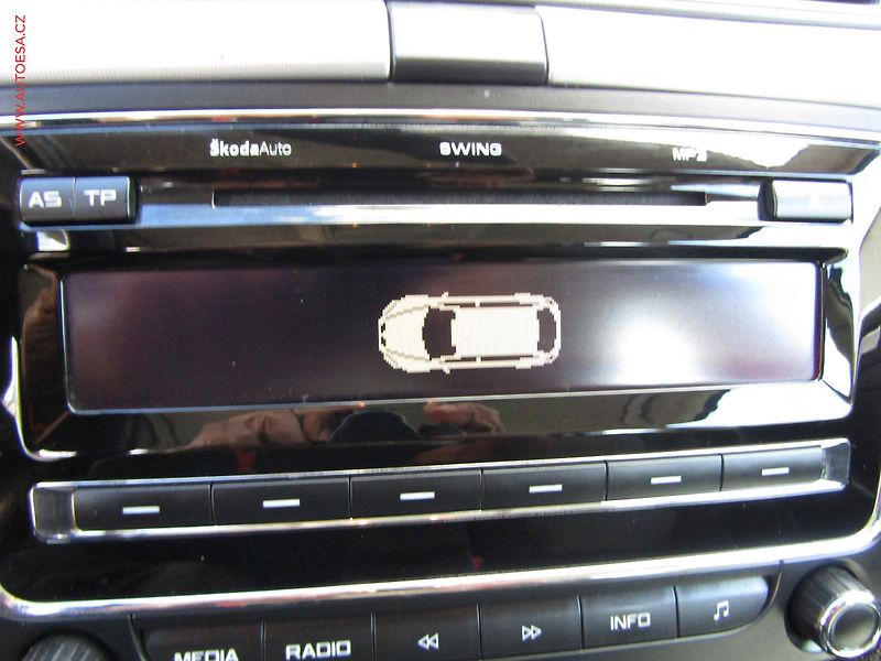 Škoda Superb (2010) 2.0 TDi, Ambition, TZ, xenon - fotka 17 z 20