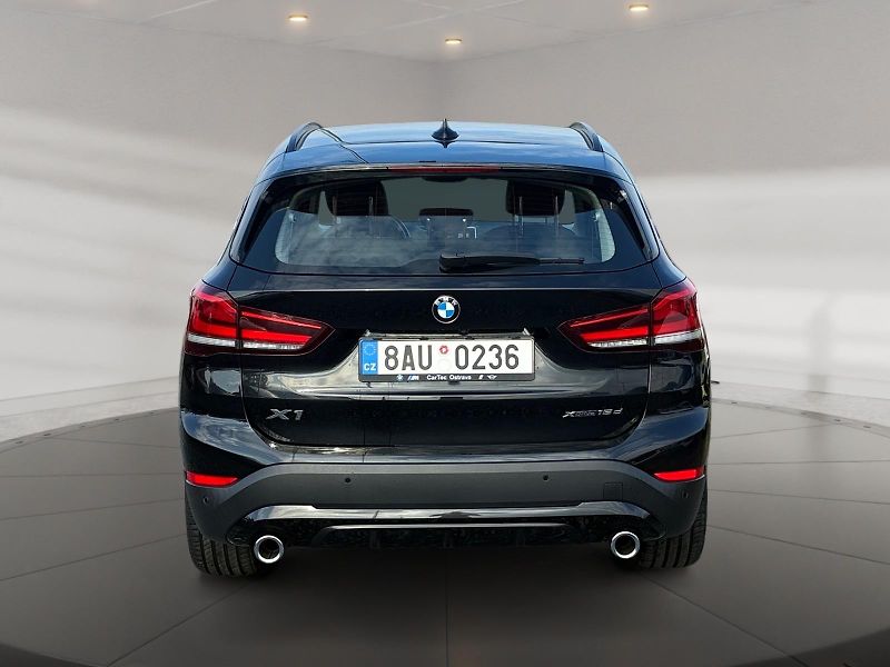 BMW X1 (2021) xDRIVE 18d 110kW 4x4 CZ DPH - fotka 5 z 11