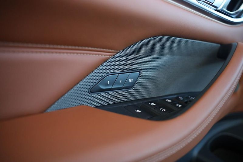 BMW Řada 4 M440i xDrive Convertible - fotka 23 z 27