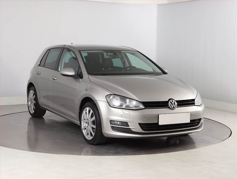 Volkswagen Golf (2015) 2.0 TDI, Navi, Park. senzory - fotografie inzerátu