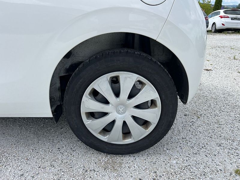 Peugeot 108 1.0 i - fotka 14 z 14