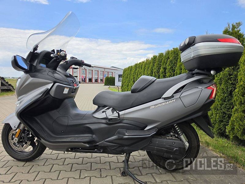 Suzuki Burgman 650 Executive (2014) ABS - fotka 8 z 17
