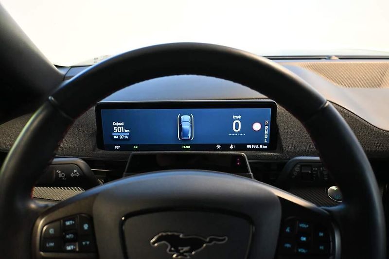 Ford Mustang Mach-E (2022) PREMIUM 258 KW AWD Matrix LED - fotka 38 z 45