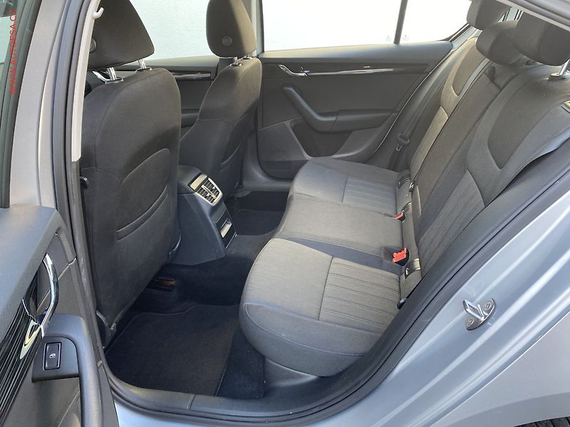 Škoda Octavia (2017) 2.0 TDi, 2.maj,ČR, Style - fotka 10 z 18