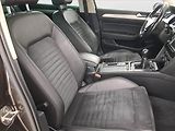 Volkswagen Passat (2017) 2.0 TDI, Kůže, Navi, Tempomat - náhled 9