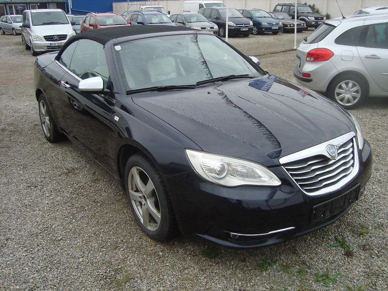 Lancia Flavia (2012) 2,4 cabrio - fotka 2 z 14