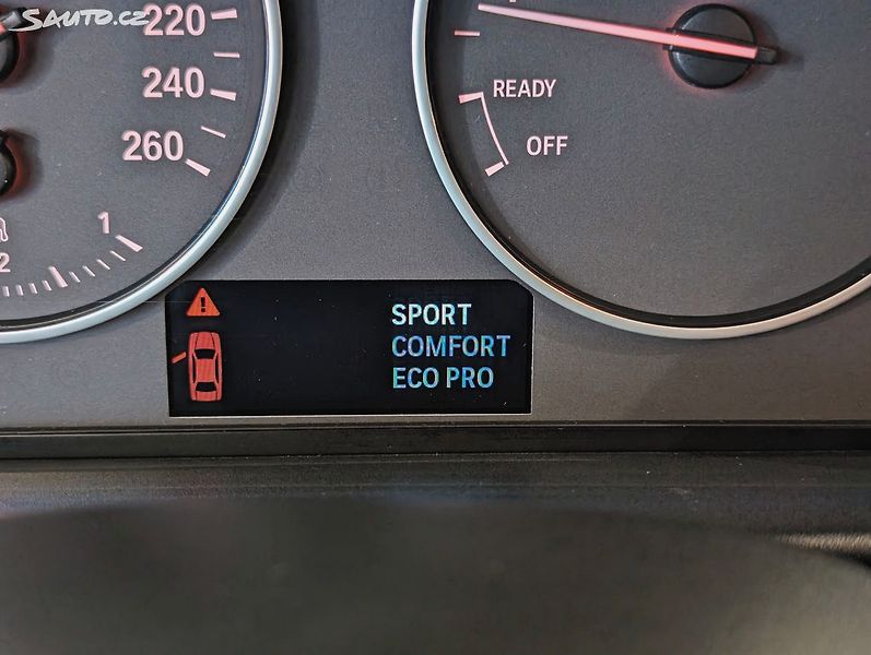 BMW Řada 1 116 i 100kW VÝHŘEVY, PDC - fotka 16 z 23