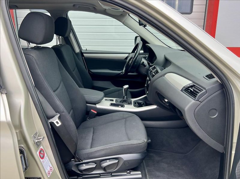 BMW X3 2,0 D  xDrive / KLIMA - fotka 19 z 36
