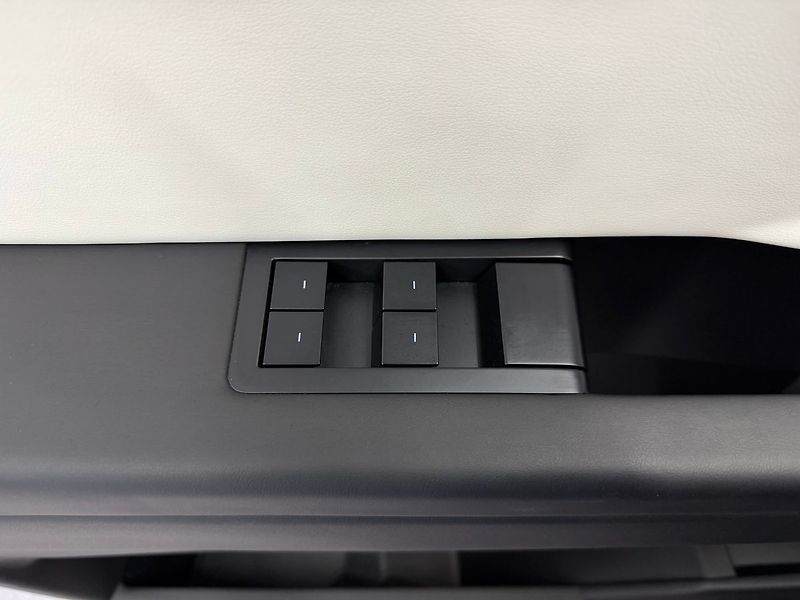 Tesla Ostatní AWD 438 KW, VZDUCH, AUTOPILOT, - fotka 30 z 33
