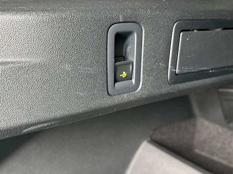 Volkswagen Tiguan R-Line 4MOT DSG - fotka 31 z 31