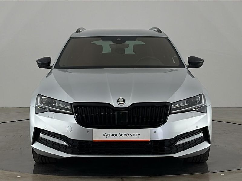 Škoda Superb Sportline DSG - fotka 4 z 29