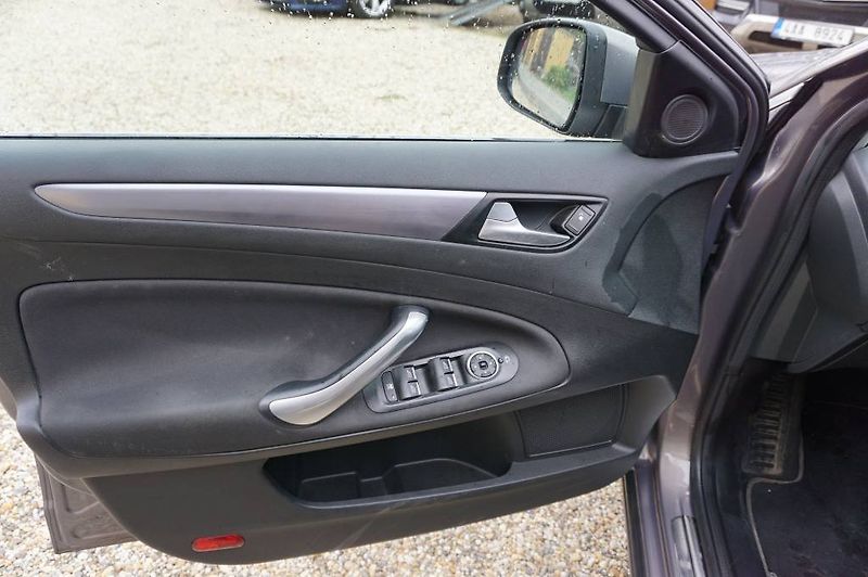 Ford Mondeo (2009) 2,0 176 KW - fotka 5 z 37