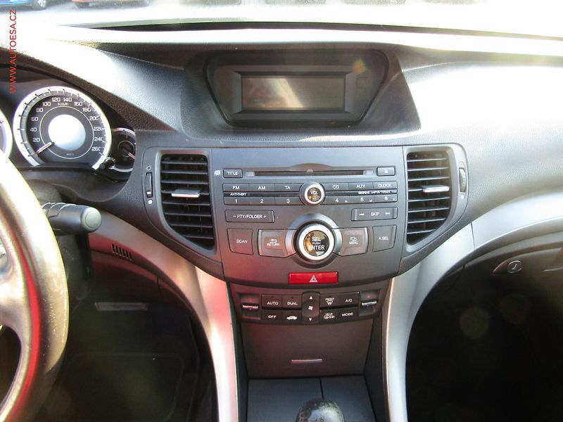 Honda Accord (2009) 2.0i, AT, STK04/2026 - fotka 10 z 20