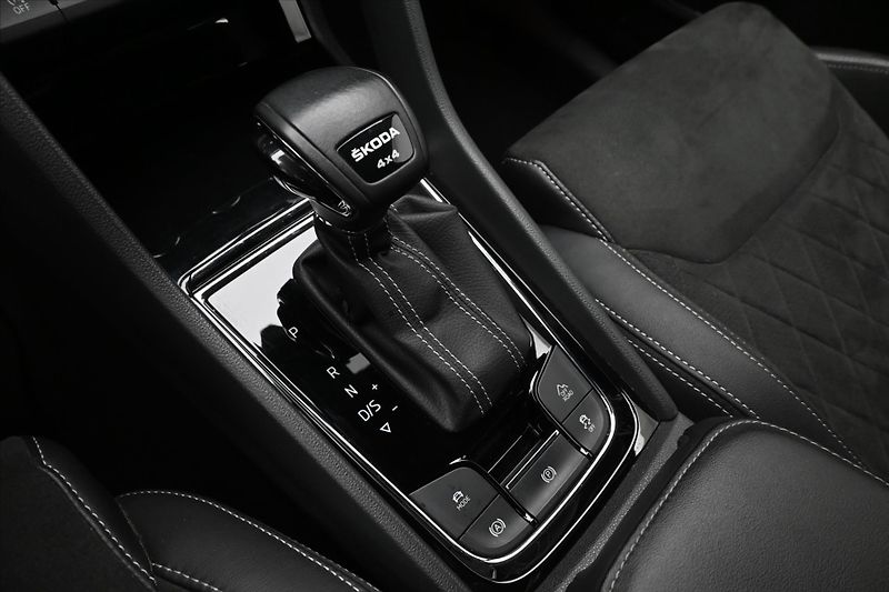 Škoda Kodiaq 2,0 TDI 147kW DSG 4x4 Sportlin - fotka 23 z 32