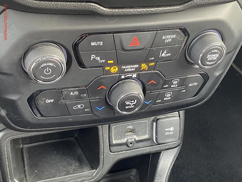Jeep Renegade (2019) 1.0T-GDi, Limited, LED - fotka 15 z 18