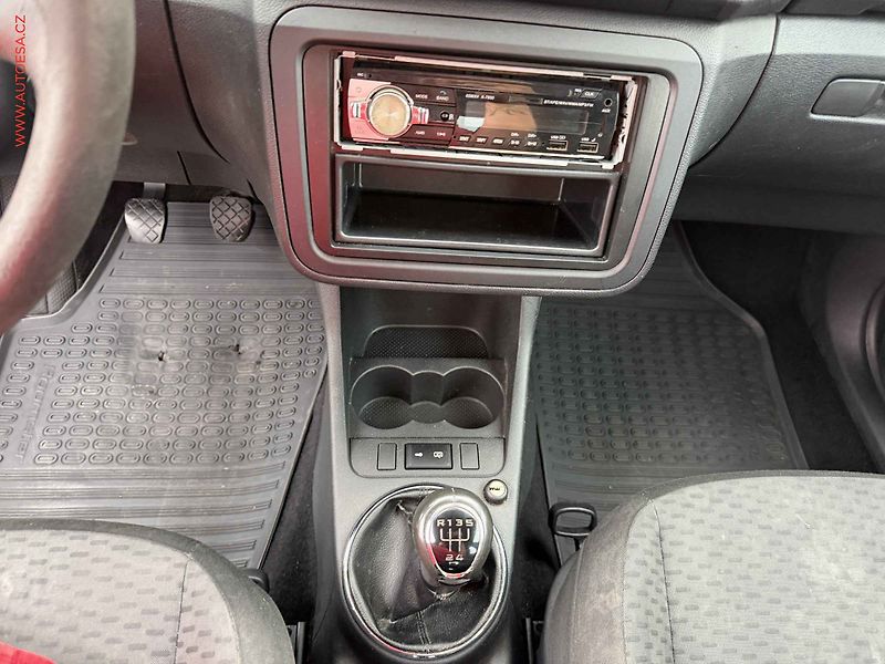 Škoda Roomster (2011) 1.6 TDi, Klima - fotka 15 z 15