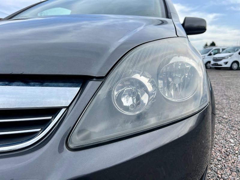 Opel Zafira (2010) 1.8i 103 kW 7 míst,Klima,Stav - fotka 9 z 19