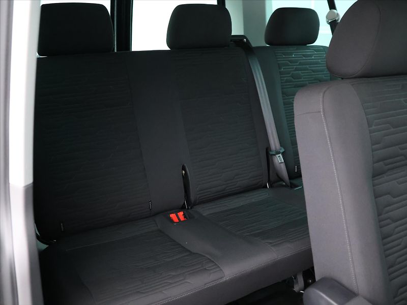 Volkswagen Caravelle 2,0 TDI 150kW DSG Long LED DPH - fotka 14 z 36