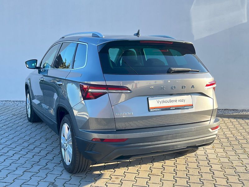 Škoda Karoq (2025) Top Selection 1,5TSI 110kW 7.s - fotka 9 z 33