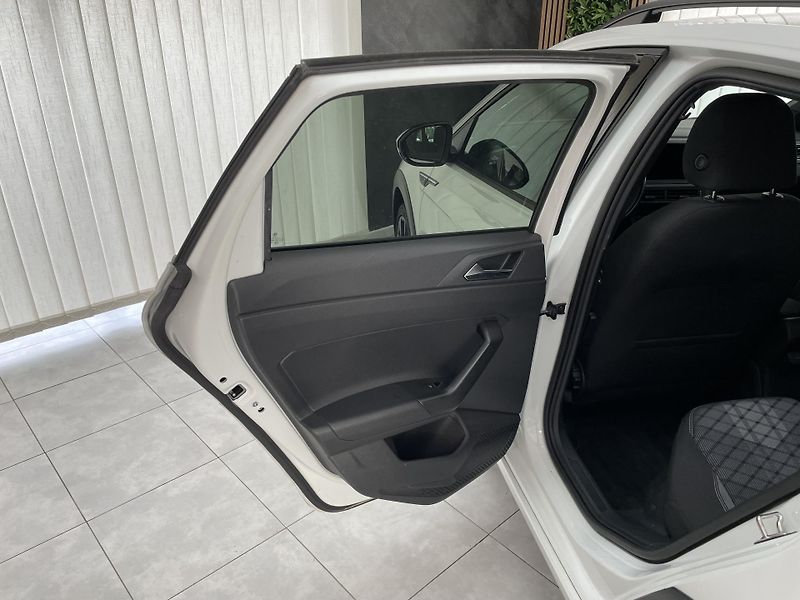 Volkswagen Taigo 1.5 TSi R-Line  DSG ČR 1.MAJ  - fotka 17 z 30