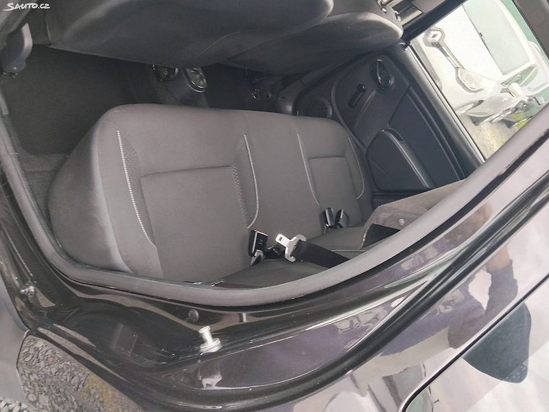 Dacia Duster (2016) - fotka 18 z 21