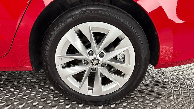 Škoda Octavia 2.0 TDI Style - fotka 19 z 26