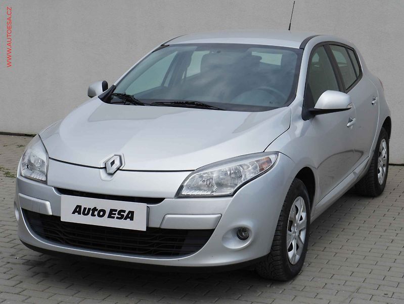 Renault Mégane (2010) 1.6i, 1.maj,ČR, AC, tempo - fotka 3 z 19