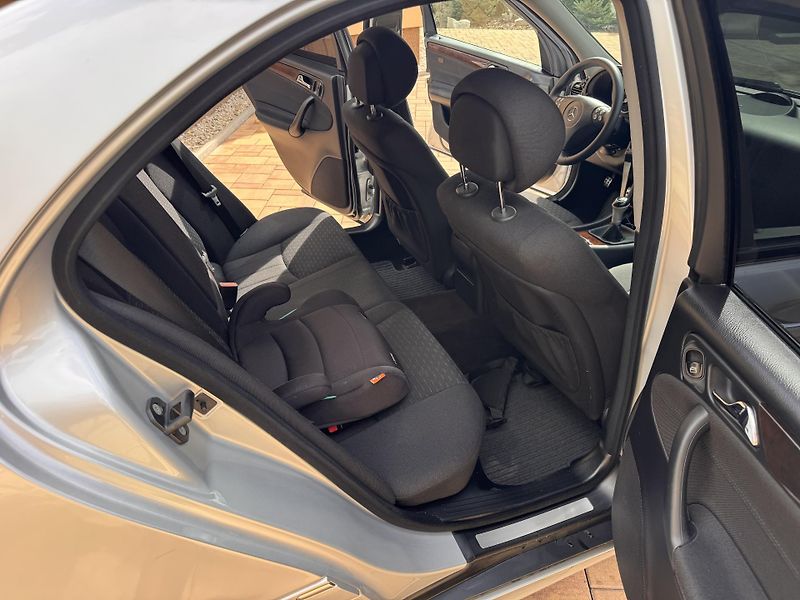 Mercedes-Benz Třídy C 200CDI 90Kw Sport Edition - fotka 19 z 25