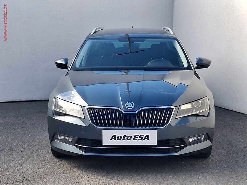 Škoda Superb (2018) 1.6TDI, AC, navi, park.asist - fotka 2 z 18