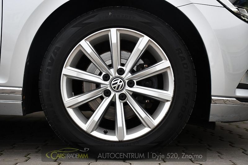 Volkswagen Passat 2,0TDi DSG NAVI 2xKOLA  - fotka 47 z 51
