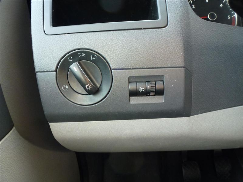 Volkswagen Transporter 2,0 TDI Long - fotka 32 z 48