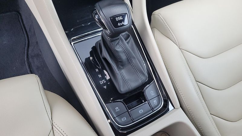 Škoda Kodiaq 2,0 TDI 4x4 DSG 7.MÍST - fotka 23 z 31