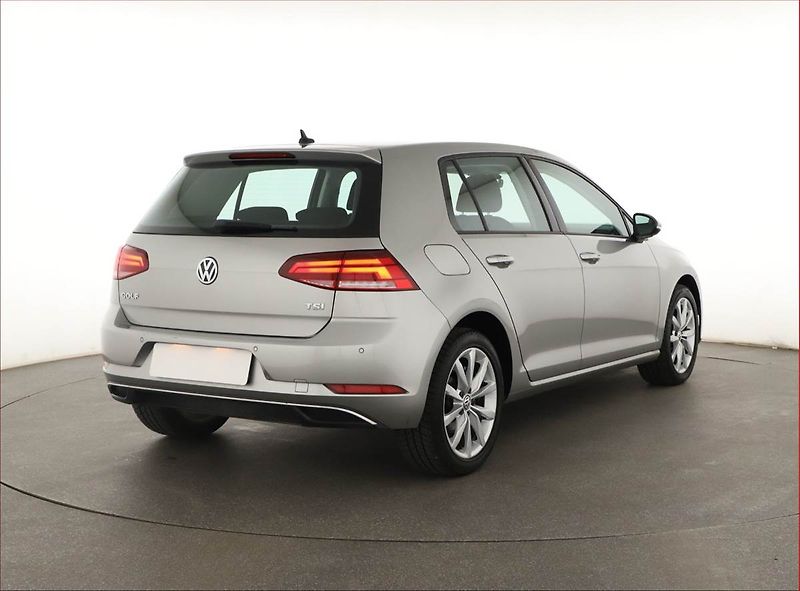 Volkswagen Golf (2017) 1.0 TSI, Tempomat - fotka 5 z 18