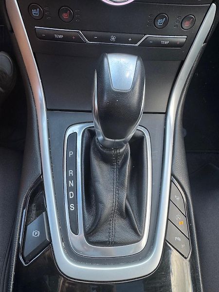 Ford Edge (2018) ST-Line, 4x4, automat, kamera - fotka 13 z 15