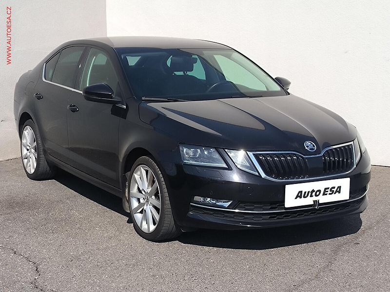 Škoda Octavia (2018) 1.5 TSI, ČR, Style, DSG, LED - fotografie inzerátu