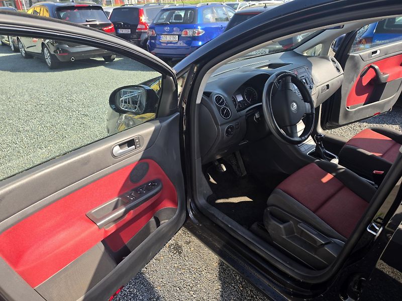 Volkswagen Golf Plus 1.4 i Vyhřev sedadel  - fotka 9 z 18