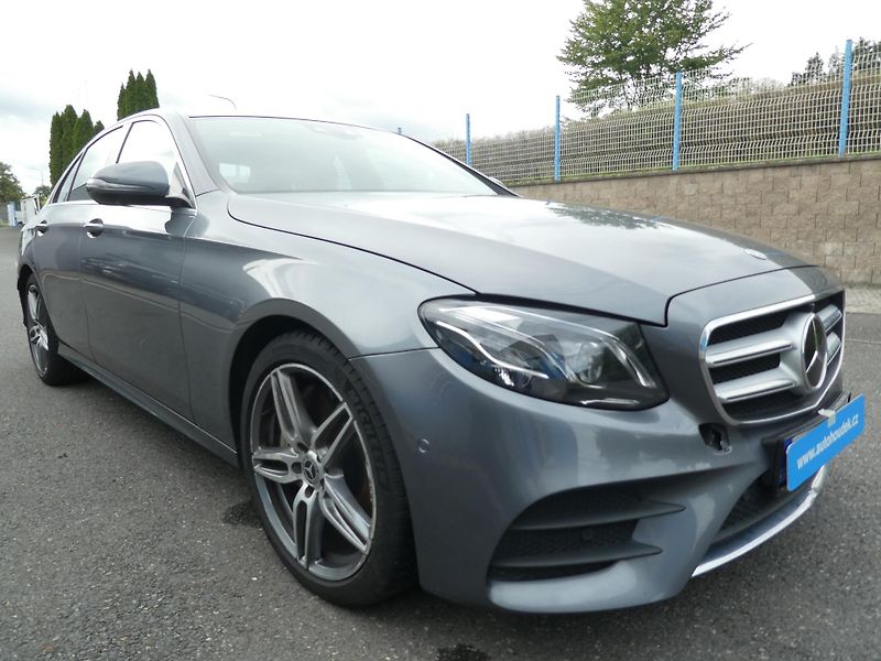 Mercedes-Benz Třídy E E 450 270kW 4MATIC AMG LINE  - fotka 2 z 15