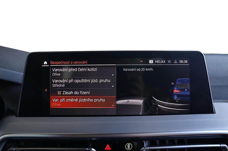 BMW X3 xDrive20i - fotka 16 z 30