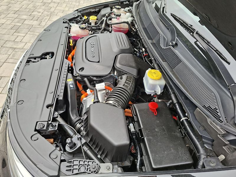 Chrysler Pacifica (2021) 3,6 LIMITED,HYBRYD, REZERVACE  - fotka 35 z 38